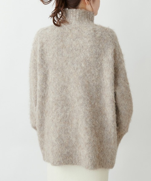 PUAL CE CIN（ピュアルセシン）の「ワンポイントロゴ刺繍ハイネックシャギーニット（ニット/セーター・レディース・ベージュ/チャコール/ブルー・FREE）」の20枚目の写真