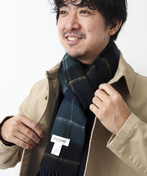 NOLLEY'S goodman(ノーリーズグッドマン)の「Wフェイスウールカシミヤチェックマフラー アラシャンカシミヤ混 30cm幅(マフラー・メンズ・ブラック/イエロー/グリーン/グレー・FREE)」の5枚目の写真