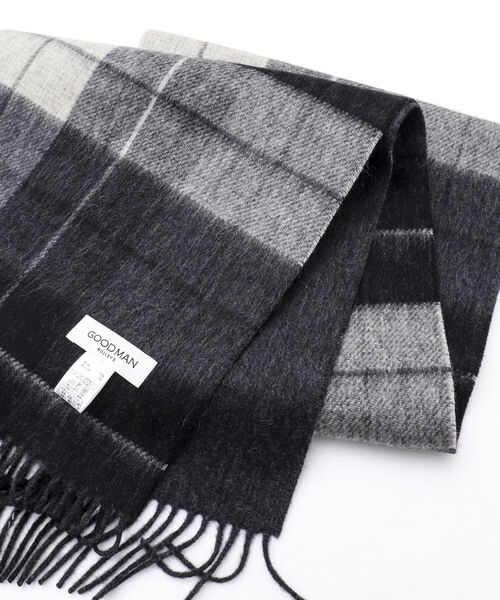 NOLLEY'S goodman(ノーリーズグッドマン)の「Wフェイスウールカシミヤチェックマフラー アラシャンカシミヤ混 30cm幅(マフラー・メンズ・ブラック/イエロー/グリーン/グレー・FREE)」の11枚目の写真