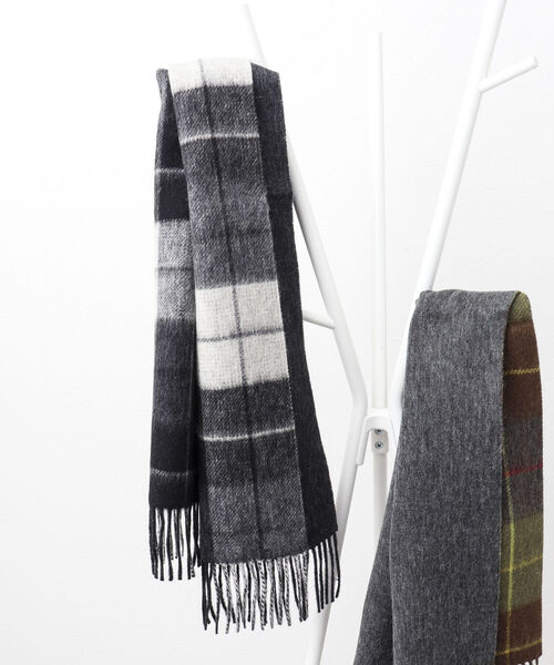 NOLLEY'S goodman(ノーリーズグッドマン)の「Wフェイスウールカシミヤチェックマフラー アラシャンカシミヤ混 30cm幅(マフラー・メンズ・ブラック/イエロー/グリーン/グレー・FREE)」の14枚目の写真