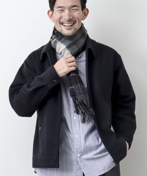 NOLLEY'S goodman(ノーリーズグッドマン)の「Wフェイスウールカシミヤチェックマフラー アラシャンカシミヤ混 30cm幅(マフラー・メンズ・ブラック/イエロー/グリーン/グレー・FREE)」の16枚目の写真