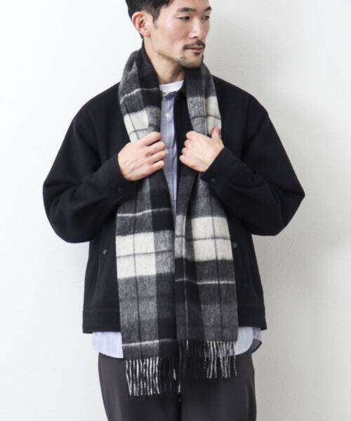 NOLLEY'S goodman(ノーリーズグッドマン)の「Wフェイスウールカシミヤチェックマフラー アラシャンカシミヤ混 30cm幅(マフラー・メンズ・ブラック/イエロー/グリーン/グレー・FREE)」の17枚目の写真