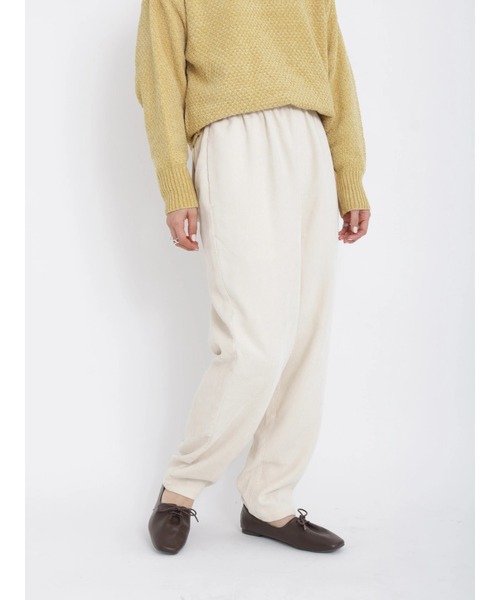 Samansa Mos2 blue(サマンサモスモスブルー)の「コーデュロイテーパードパンツ(その他パンツ・レディース・ミント/モカ/キナリ/ダークブラウン・フリ-)」の16枚目の写真