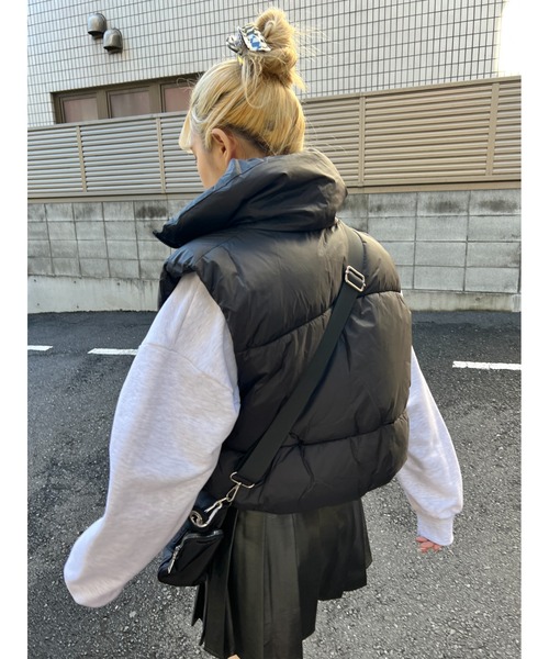 WC(ダブル シー)の「コンパクトダウンライクベスト(ダウンベスト・レディース・ホワイト/ブラック/ベージュ・FREE)」の3枚目の写真