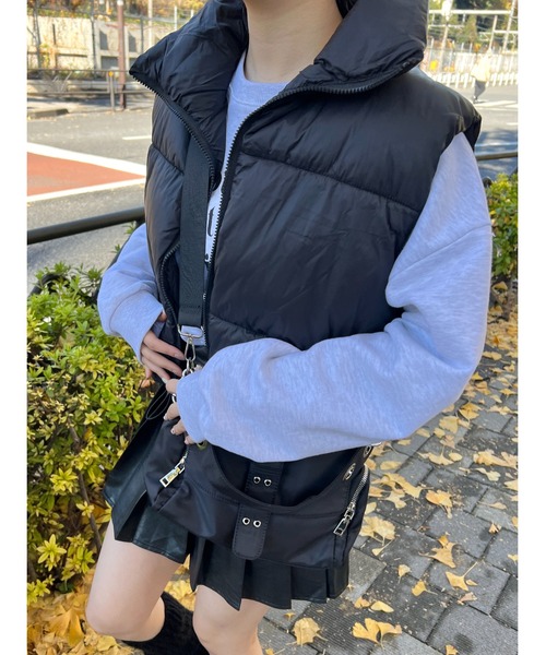 WC(ダブル シー)の「コンパクトダウンライクベスト(ダウンベスト・レディース・ホワイト/ブラック/ベージュ・FREE)」の9枚目の写真