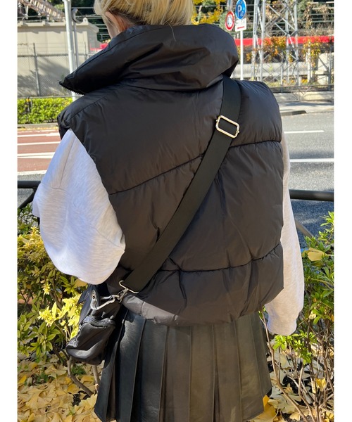 WC(ダブル シー)の「コンパクトダウンライクベスト(ダウンベスト・レディース・ホワイト/ブラック/ベージュ・FREE)」の12枚目の写真