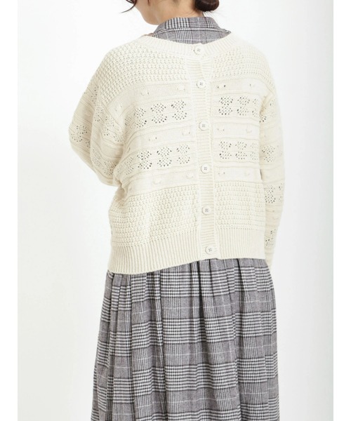 Samansa Mos2（サマンサ モスモス）の「透かし柄前後着ニット（ニット/セーター・レディース・キナリ/グレー/ベージュ・ﾌﾘ-）」の2枚目の写真