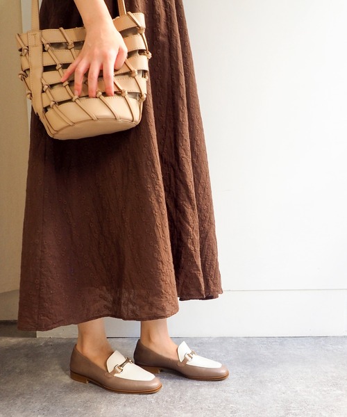 apres(アプレ)の「ビットローファー 3750319(ローファー・レディース・ホワイト/ブラック/ベージュ/ホワイト系その他・23.0cm/23.5cm/24.0cm/24.5cm/22.5cm)」の22枚目の写真