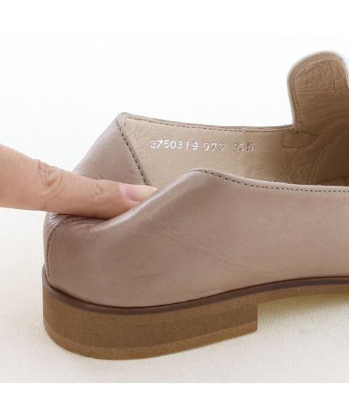 apres(アプレ)の「ビットローファー 3750319(ローファー・レディース・ホワイト/ブラック/ベージュ/ホワイト系その他・23.0cm/23.5cm/24.0cm/24.5cm/22.5cm)」の9枚目の写真