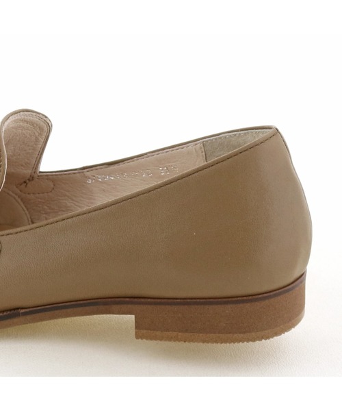 apres(アプレ)の「ビットローファー 3750319(ローファー・レディース・ホワイト/ブラック/ベージュ/ホワイト系その他・23.0cm/23.5cm/24.0cm/24.5cm/22.5cm)」の15枚目の写真