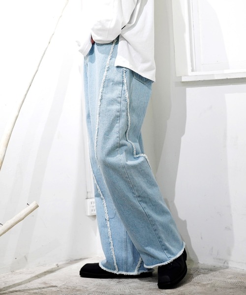 G.O.C(ジーオーシー)の「フリンジ カッティング ワイド ストレート デニム(デニムパンツ・メンズ・ブルー/インディゴブルー/ブラック/ブルー系その他/ブラック系その他・LARGE/MEDIUM)」の9枚目の写真