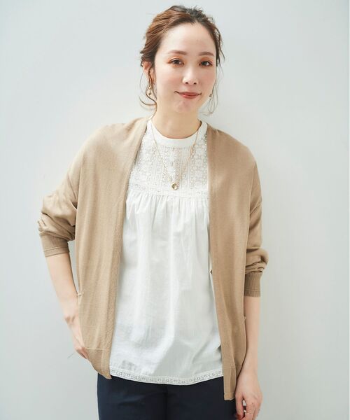 le.coeur blanc(ルクールブラン)の「カシリーレーヨン長袖カーディガン(カーディガン/ボレロ・レディース・ライトグレー/ネイビー/ライトグリーン/モカ・38)」の8枚目の写真