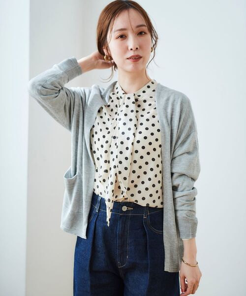 le.coeur blanc(ルクールブラン)の「カシリーレーヨン長袖カーディガン(カーディガン/ボレロ・レディース・ライトグレー/ネイビー/ライトグリーン/モカ・38)」の19枚目の写真
