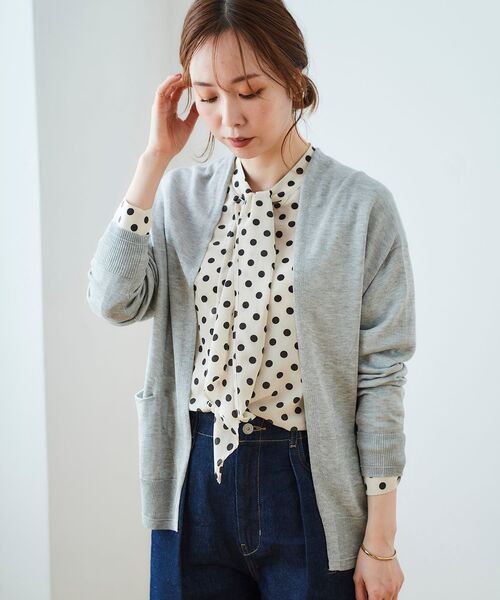 le.coeur blanc(ルクールブラン)の「カシリーレーヨン長袖カーディガン(カーディガン/ボレロ・レディース・ライトグレー/ネイビー/ライトグリーン/モカ・38)」の20枚目の写真
