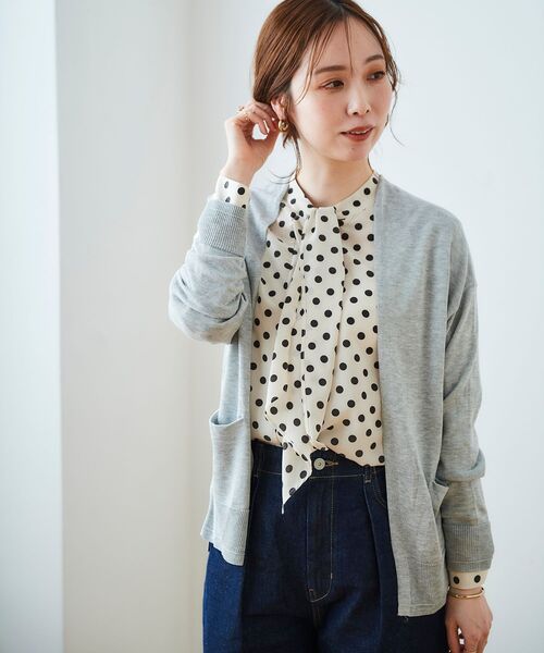 le.coeur blanc(ルクールブラン)の「カシリーレーヨン長袖カーディガン(カーディガン/ボレロ・レディース・ライトグレー/ネイビー/ライトグリーン/モカ・38)」の21枚目の写真
