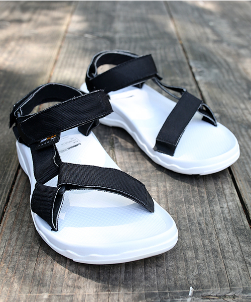 FREAK'S STORE（フリークスストア）の「BONNARUE BONNARUE/ボナルーボナルー　MIKE SOLID ACRYLIC WEBBING TAPE                        （サンダル・レディース・ホワイト/ブラック/その他13・6.5/7.5）」の18枚目の写真