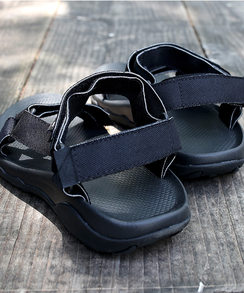 FREAK'S STORE（フリークスストア）の「BONNARUE BONNARUE/ボナルーボナルー　MIKE SOLID ACRYLIC WEBBING TAPE                        （サンダル・レディース・ホワイト/ブラック/その他13・6.5/7.5）」の14枚目の写真