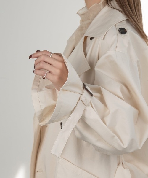 Amiur(エミレ)の「lapel collar light trench coat / ラペルカラーライトトレンチコート(トレンチコート・レディース・アイボリー/ライトベージュ・FREE)」の19枚目の写真