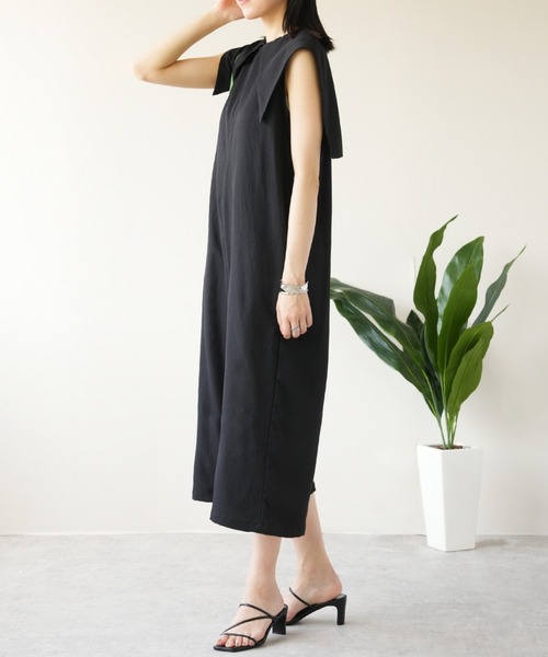 IAMUSE（アイアミューズ）の「ライトシャークスキン2wayオールインワン S0956【IAMUSE】（つなぎ/オールインワン・レディース・ブラック/モカ・FREE）」の4枚目の写真