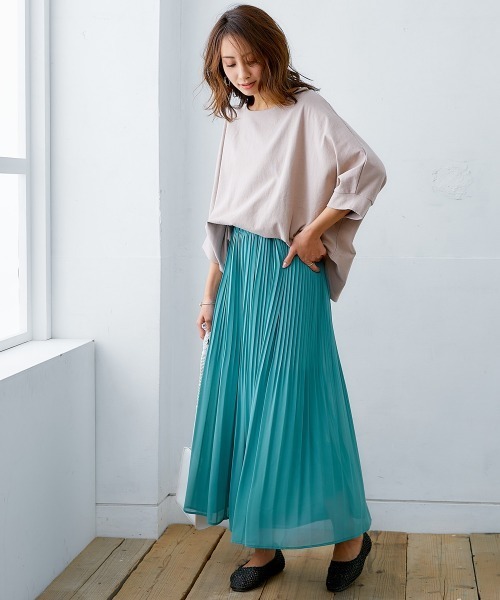 nissen（ニッセン）の「綿１００％バスクドルマントップス（７分袖）（Tシャツ/カットソー・レディース・オフホワイト/ブラック/グリーン/グレイッシュベージュ・S～Ｍ/L～LL）」の13枚目の写真