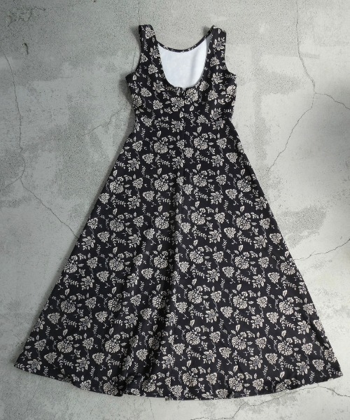 TRUNC（トランクエイティーエイト）の「Center Tuck Flare Dress（ワンピース・レディース・テラコッタ/ブラック系その他・FREE）」の10枚目の写真