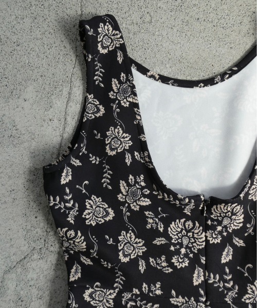 TRUNC（トランクエイティーエイト）の「Center Tuck Flare Dress（ワンピース・レディース・テラコッタ/ブラック系その他・FREE）」の11枚目の写真