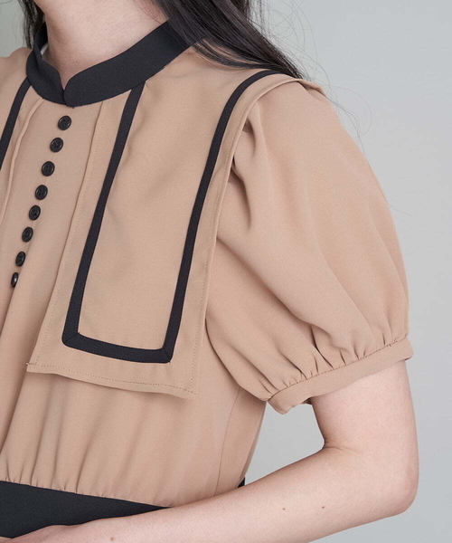 A de a.v.v（アードアー・ヴェ・ヴェ）の「配色バインダーセーラーカラープリーツワンピ（ワンピース・レディース・ベージュ/ブラック・38/36）」の17枚目の写真