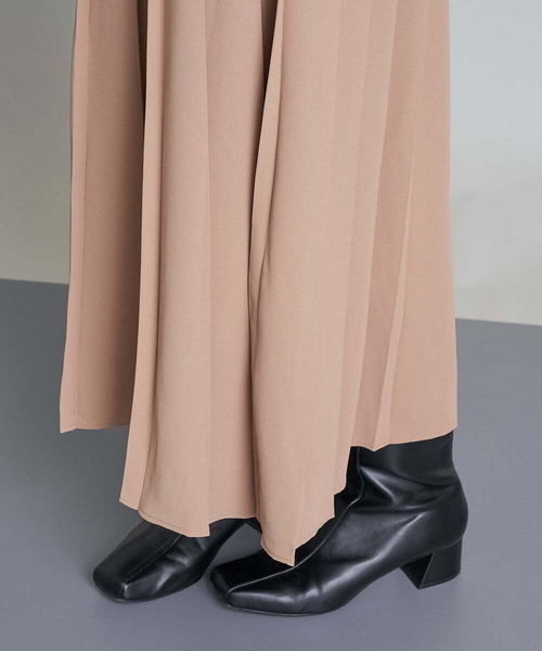 A de a.v.v（アードアー・ヴェ・ヴェ）の「配色バインダーセーラーカラープリーツワンピ（ワンピース・レディース・ベージュ/ブラック・38/36）」の3枚目の写真