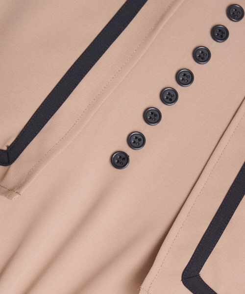 A de a.v.v（アードアー・ヴェ・ヴェ）の「配色バインダーセーラーカラープリーツワンピ（ワンピース・レディース・ベージュ/ブラック・38/36）」の4枚目の写真