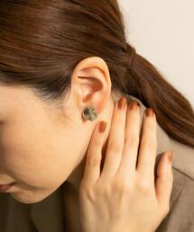 SMELLY so’ nuance circle earring