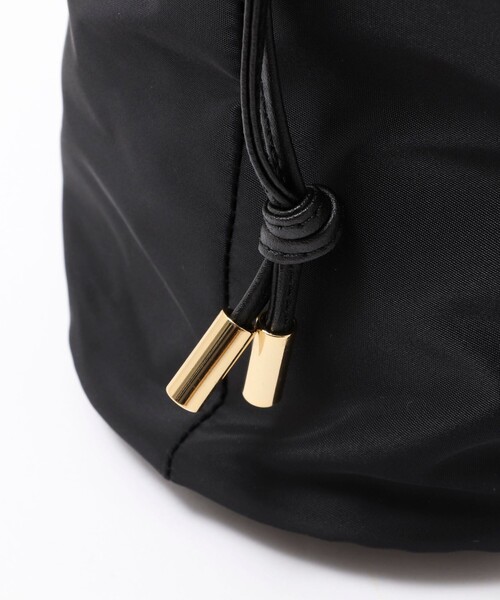VIOLAd'ORO（ヴィオラドーロ）の「【VIOLAｄ’ORO/ ヴィオラドーロ】◇【WEB限定】バンブーハンドル3WAYナイロン巾着バッグ（ショルダーバッグ・レディース・ブラック・FREE）」の12枚目の写真