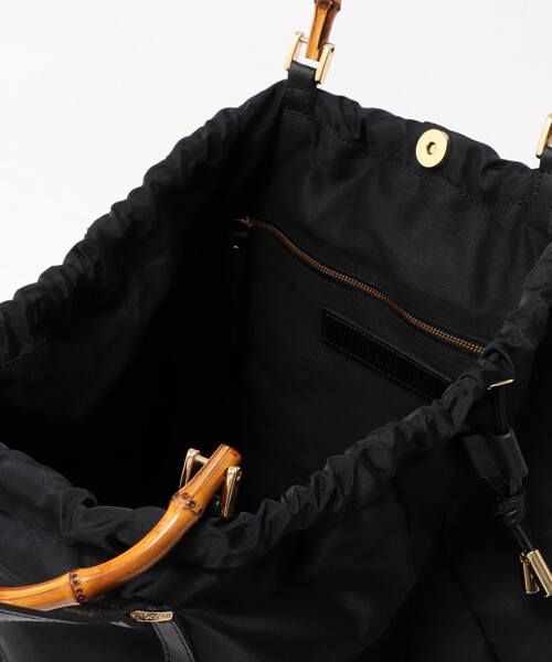 VIOLAd'ORO（ヴィオラドーロ）の「【VIOLAｄ’ORO/ ヴィオラドーロ】◇【WEB限定】バンブーハンドル3WAYナイロン巾着バッグ（ショルダーバッグ・レディース・ブラック・FREE）」の14枚目の写真