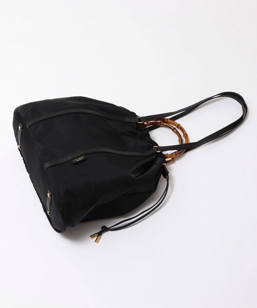 VIOLAd'ORO（ヴィオラドーロ）の「【VIOLAｄ’ORO/ ヴィオラドーロ】◇【WEB限定】バンブーハンドル3WAYナイロン巾着バッグ（ショルダーバッグ・レディース・ブラック・FREE）」の15枚目の写真