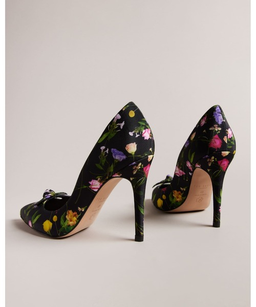 Ted Baker（テッドベーカー）の「TELINI フラワープリント リボン 