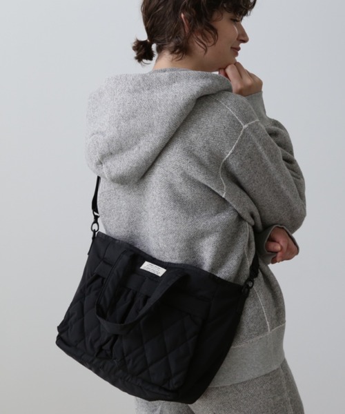 AVIREX（アヴィレックス）の「【直営店限定】NYLON MINI TOTE BAG/ ナイロンミニトートバッグ（トートバッグ・レディース・ブラック/オリーブ/レッド・FREE）」の2枚目の写真