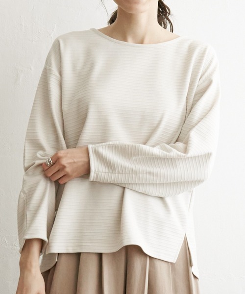 ikka(イッカ)の「リップル袖切り替え長袖プルオーバー(Tシャツ/カットソー・レディース・オフホワイト/ブラック/ネイビー/グレー・M/S/L)」の2枚目の写真
