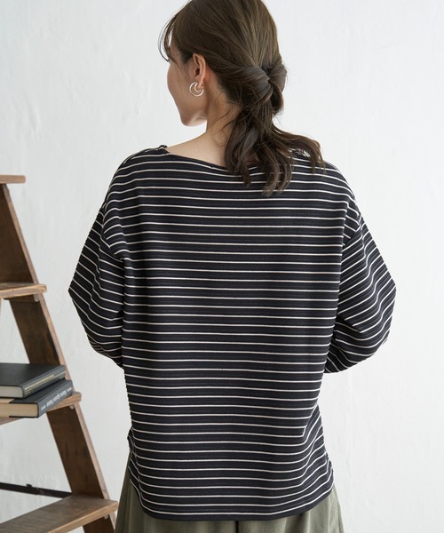 ikka(イッカ)の「リップル袖切り替え長袖プルオーバー(Tシャツ/カットソー・レディース・オフホワイト/ブラック/ネイビー/グレー・M/S/L)」の14枚目の写真