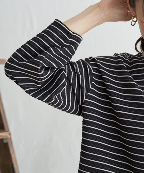 ikka(イッカ)の「リップル袖切り替え長袖プルオーバー(Tシャツ/カットソー・レディース・オフホワイト/ブラック/ネイビー/グレー・M/S/L)」の20枚目の写真