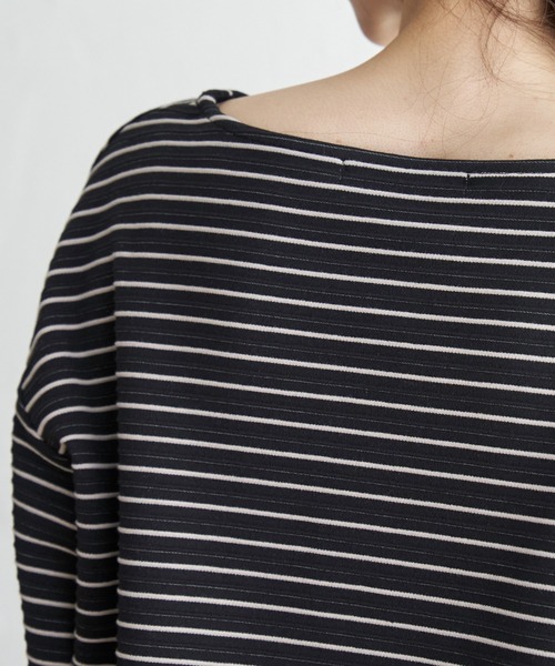 ikka(イッカ)の「リップル袖切り替え長袖プルオーバー(Tシャツ/カットソー・レディース・オフホワイト/ブラック/ネイビー/グレー・M/S/L)」の21枚目の写真