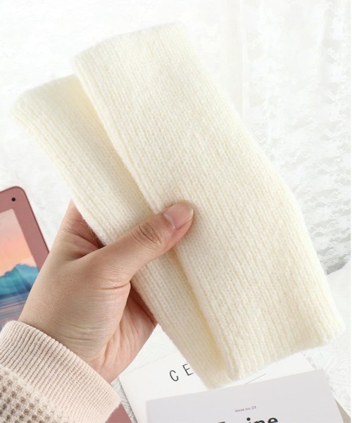 Port（ポート）の「リブ ニット ショート アームウォーマー #（アームカバー・レディース・グリーン/イエロー/グレー/ベージュ/ブルー/アイボリー/ブラック/ライトブルー/ブラック系その他・FREE）」の11枚目の写真