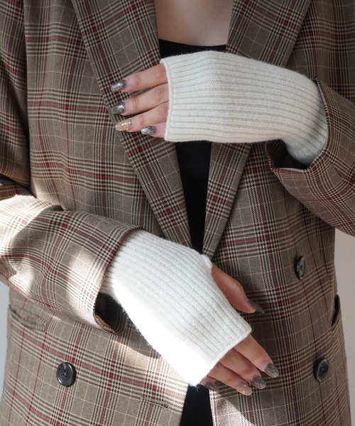 Port（ポート）の「リブ ニット ショート アームウォーマー #（アームカバー・レディース・グリーン/イエロー/グレー/ベージュ/ブルー/アイボリー/ブラック/ライトブルー/ブラック系その他・FREE）」の10枚目の写真