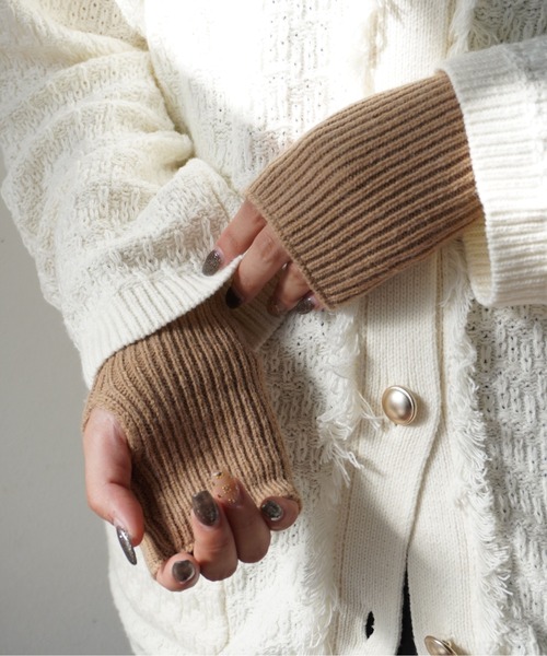 Port（ポート）の「リブ ニット ショート アームウォーマー #（アームカバー・レディース・グリーン/イエロー/グレー/ベージュ/ブルー/アイボリー/ブラック/ライトブルー/ブラック系その他・FREE）」の18枚目の写真