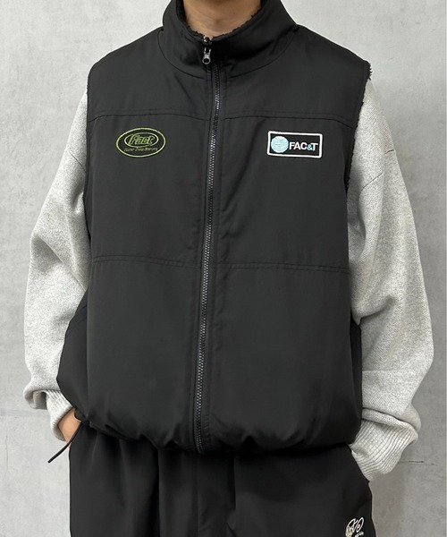 WHO'S WHO gallery（フーズフーギャラリー）の「【2WAY】COOPEDR FACTワッペンリバーシブルボアベスト（ベスト・メンズ・ネイビー/ブラック/チャコールグレー・FREE）」の10枚目の写真