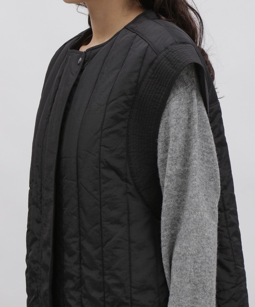 LAKOLE（ラコレ）の「バーディカルキルトジレ / 971478（ナイロンジャケット・レディース・ブラック/アイボリー・MEDIUM/SMALL）」の21枚目の写真