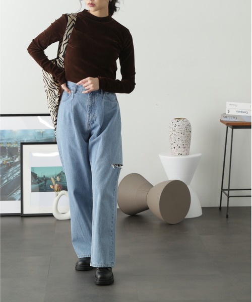 FREE'S MART（フリーズマート）の「◇[Sシリーズ対応]サイドカットタックワイドデニム（デニムパンツ・レディース・ブラック/ブルー系その他・MEDIUM/SMALL/X-SMALL）」の10枚目の写真