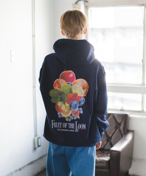 FRUIT OF THE LOOM(フルーツオブザルーム)の「プリントフーディ24 / 長袖 / スウェット / パーカー / バック / ロゴ / プリント / カジュアル / ユニセックス(パーカー・メンズ・グレー/ブラック/ネイビー/ホワイト・M/XL/L)」の4枚目の写真