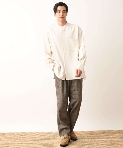 a.v.v(アーヴェヴェ)の「【ストレッチ/防シワ】リライトワイドバンドカラーシャツ(シャツ/ブラウス・メンズ・アイボリー/ブラック・46/48/50)」の9枚目の写真
