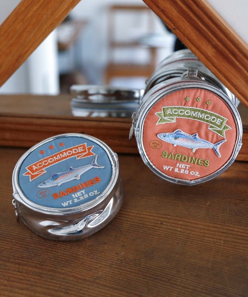 ACCOMMODE（アコモデ）の「サークルサーディン缶チャームポーチ（ポーチ・レディース・イエロー/ブルー/ピンク・FREE）」の4枚目の写真