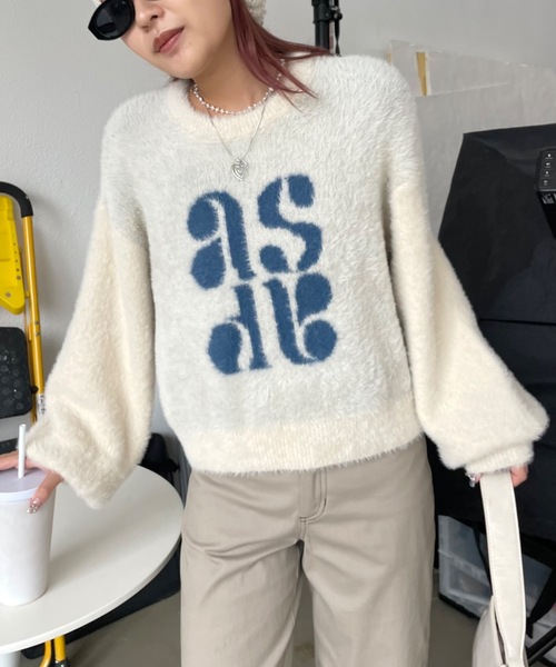 SHAGGIE（シャギー）の「フェザーヤーンソフトタッチ袖ボリュームニット（ニット/セーター・レディース・グレー/チャコールグレー/ナチュラル・FREE）」の3枚目の写真