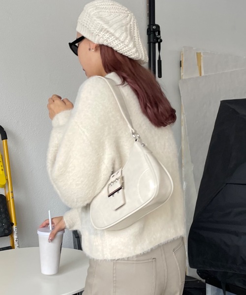 SHAGGIE（シャギー）の「フェザーヤーンソフトタッチ袖ボリュームニット（ニット/セーター・レディース・グレー/チャコールグレー/ナチュラル・FREE）」の21枚目の写真